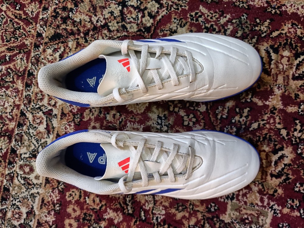 sneakers - 2