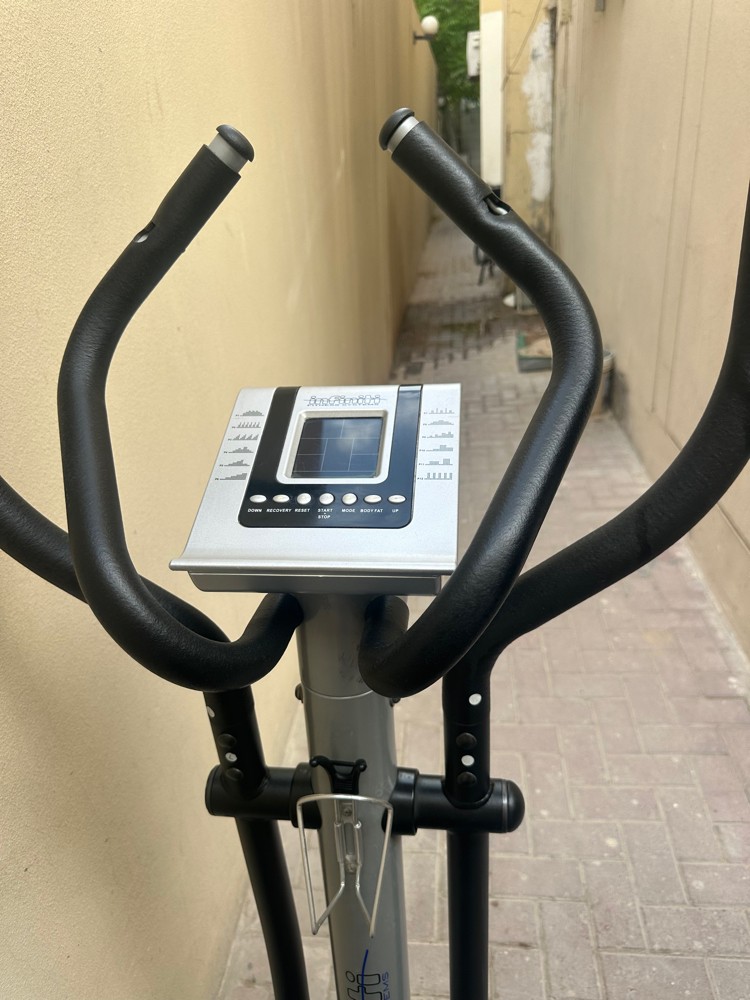 Elliptical Cross Trainer - 7