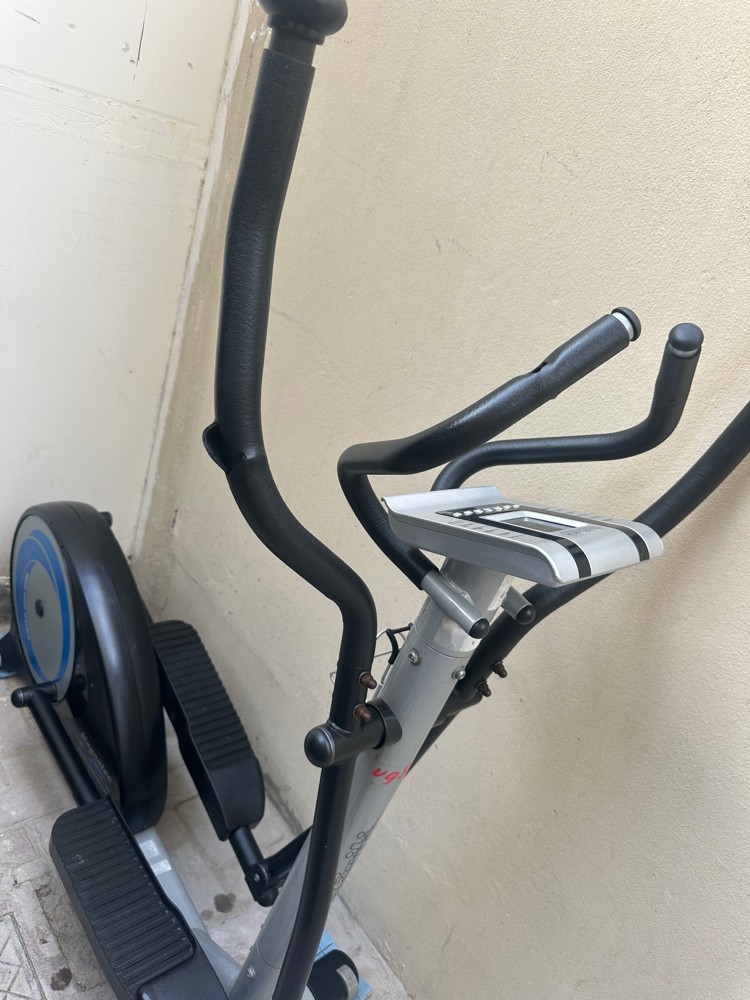 Elliptical Cross Trainer - 8