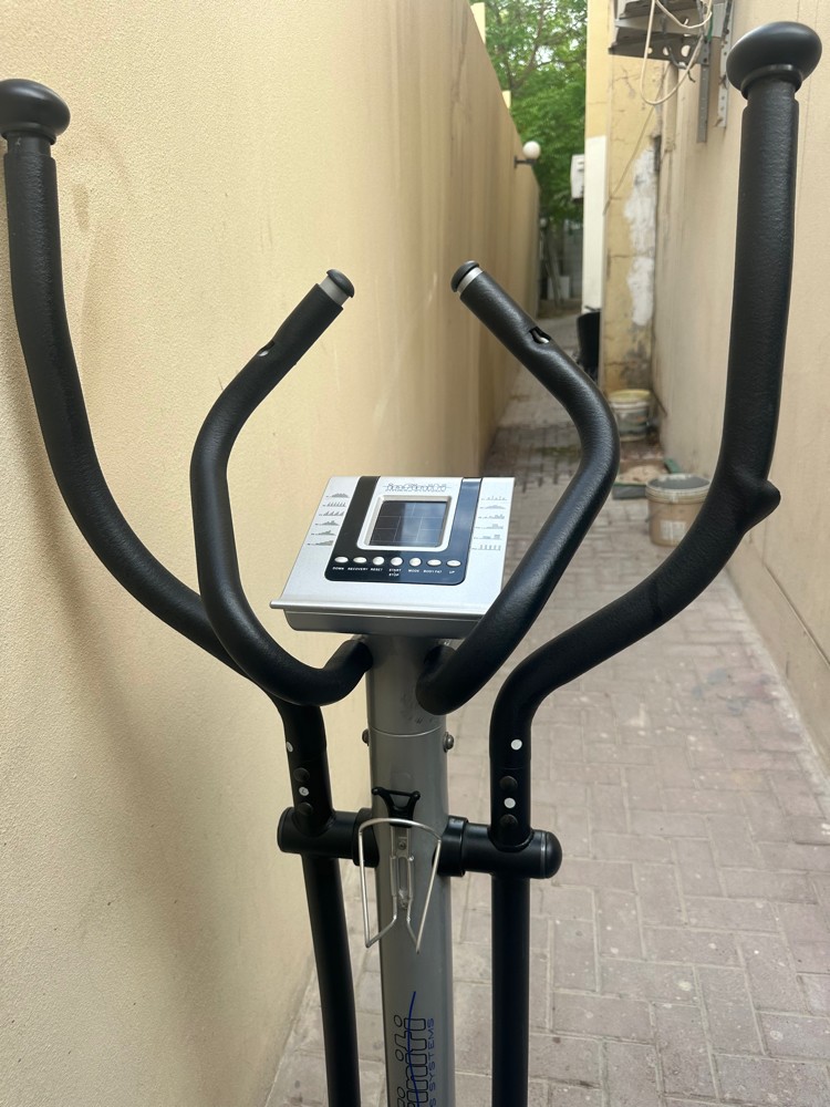 Elliptical Cross Trainer - 4