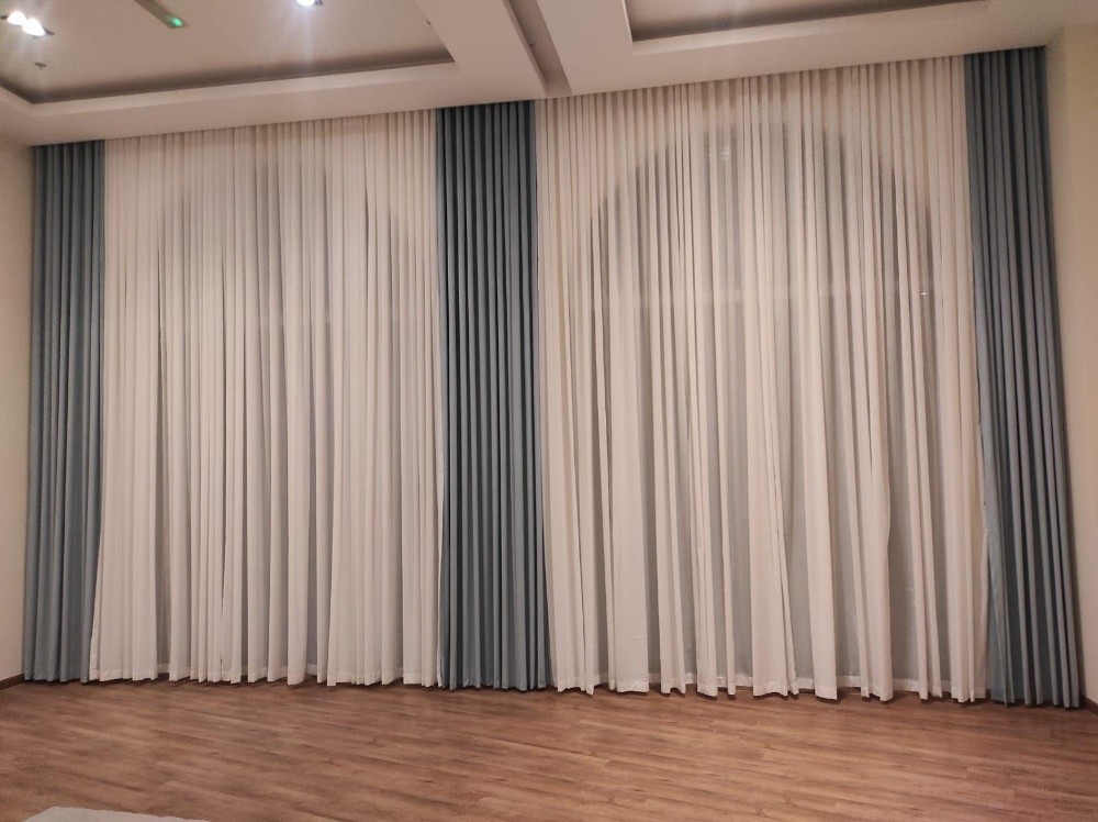 curtain. sofa for sale - 3