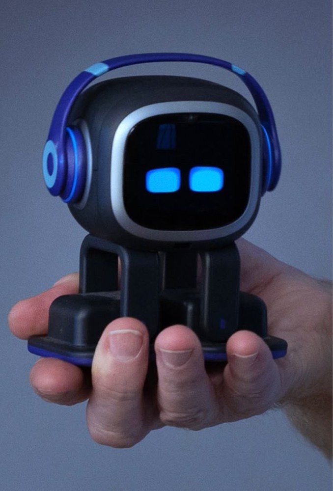 EMO robot - 4