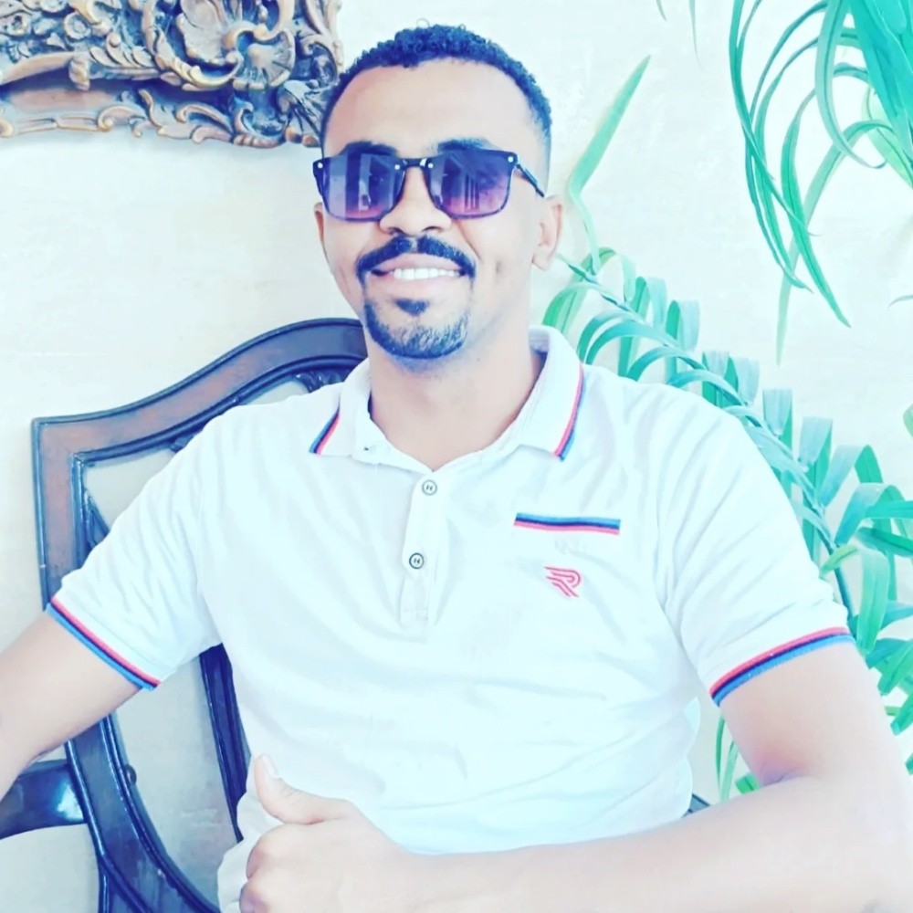 طلال عبد المجيد محمد - 1