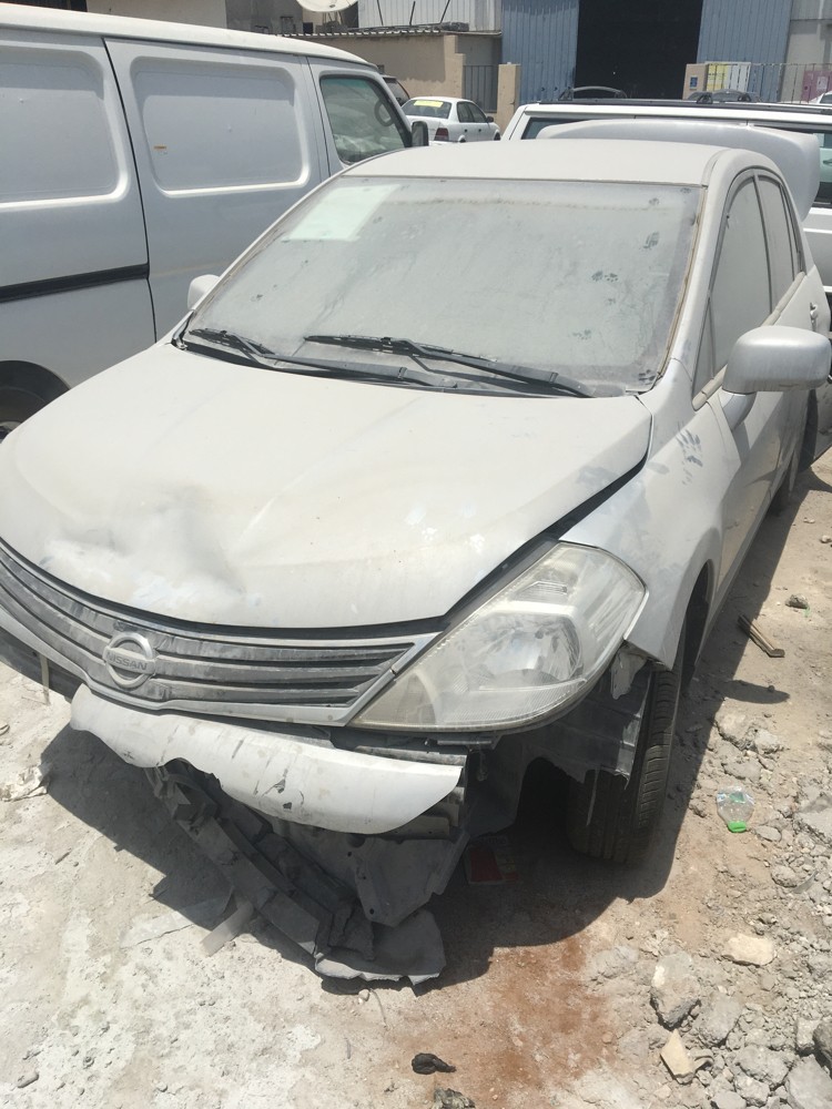 Nissan Tiida  - 2