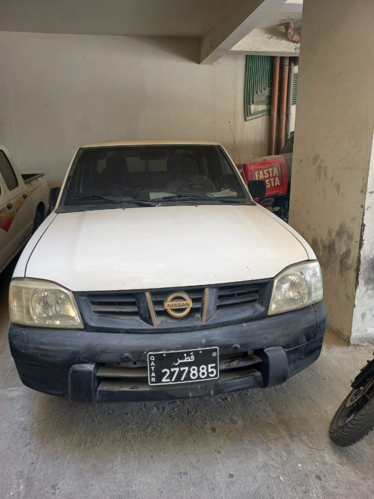 Nissan Pick up - 4