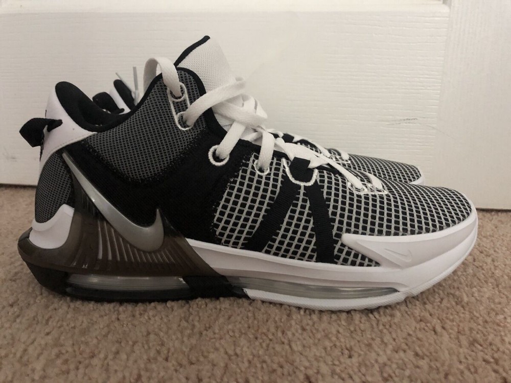 LeBron witness 7s - 1