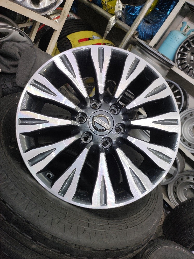 PLATINAM RIMS ORIGINAL FOR NISSAN - 1