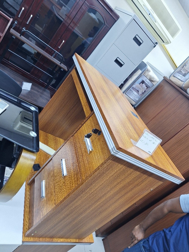 طاولة مكتب - 2