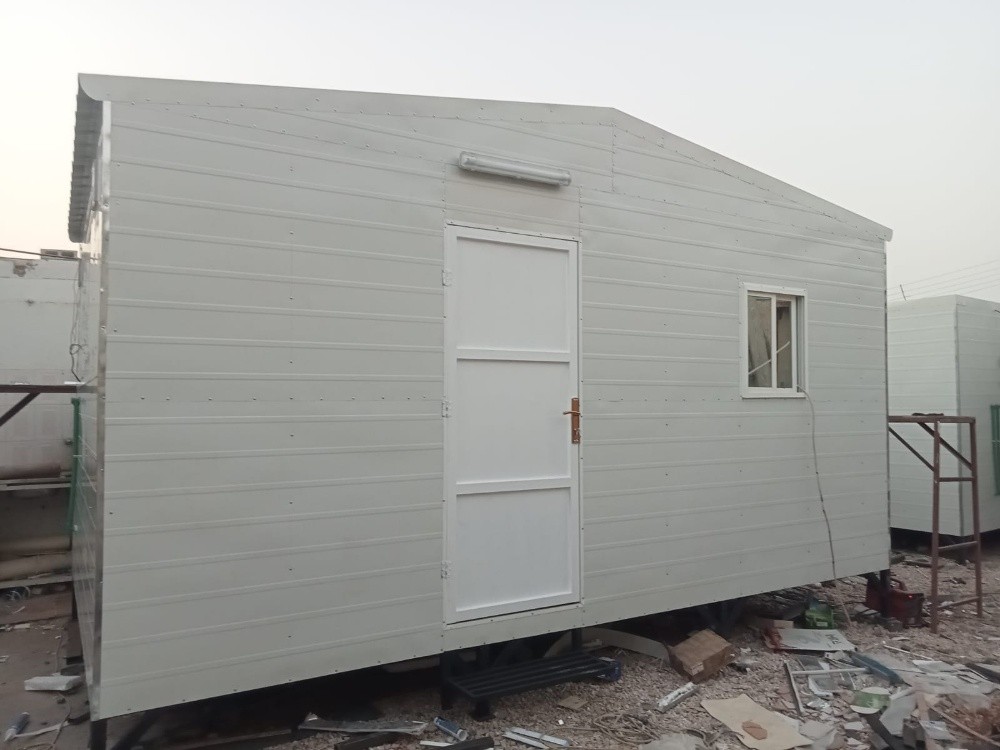 photo cabin person - 3