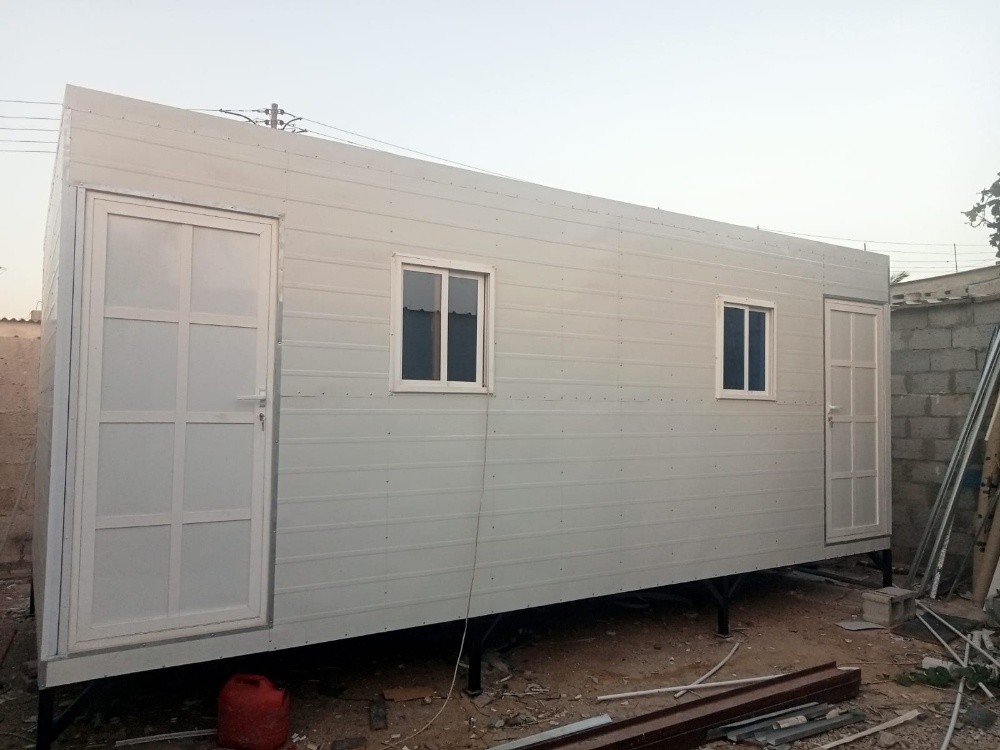 photo cabin person - 7