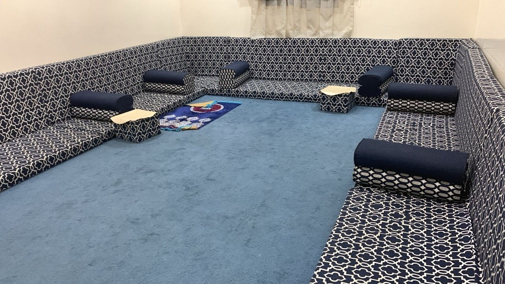 جلسات عربية للبيع بحالة ممتازة - 1