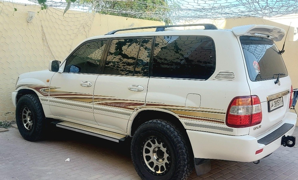 Toyota Land Cruiser - 3