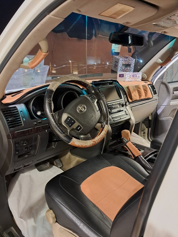 V8 mitsubishi land cruiser vxr - 5