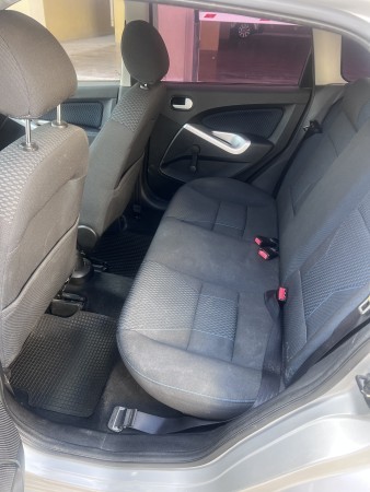 Ford Figo 2014 - 2