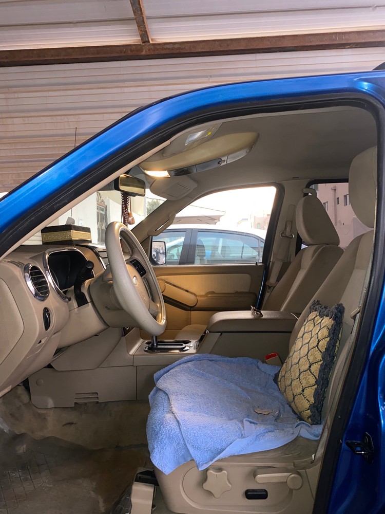 Ford Explorer 2010 - 11