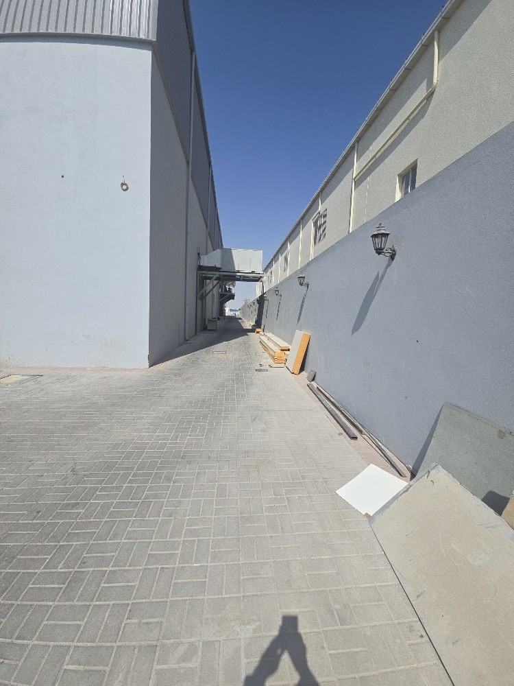 For sale: Food warehouse area of - 4