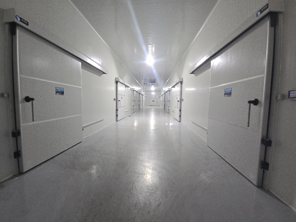 For sale: Food warehouse area of - 10