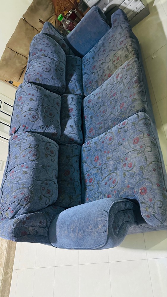 3 Seater Sofa with pillows - 2