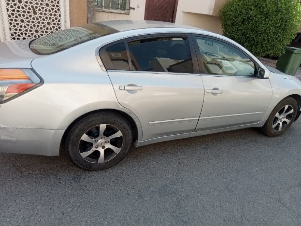 Nissan - 3