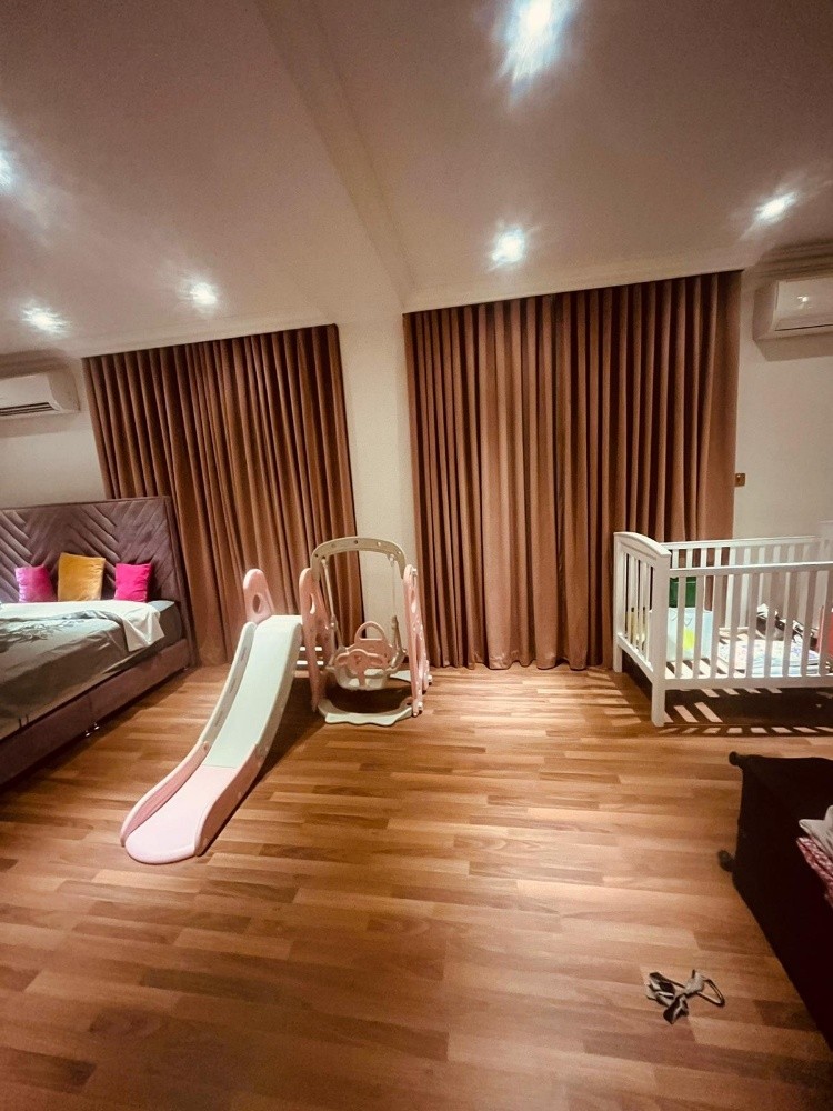Arabic Majlis curtains and carpet - 3