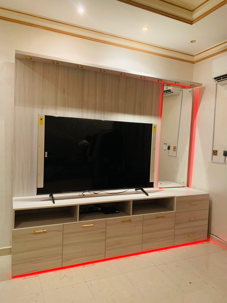 tv cupboard with  - 7