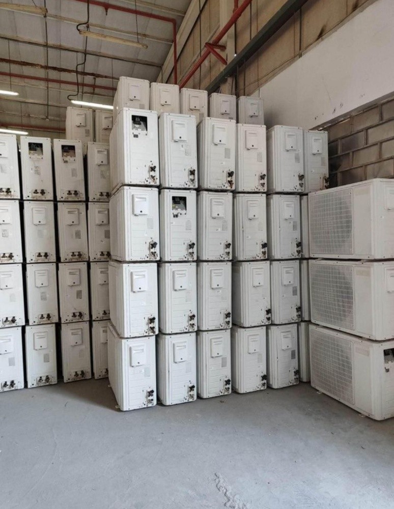 Like New Condition used AC - 6