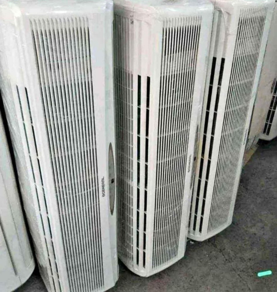Like New Condition used AC - 4
