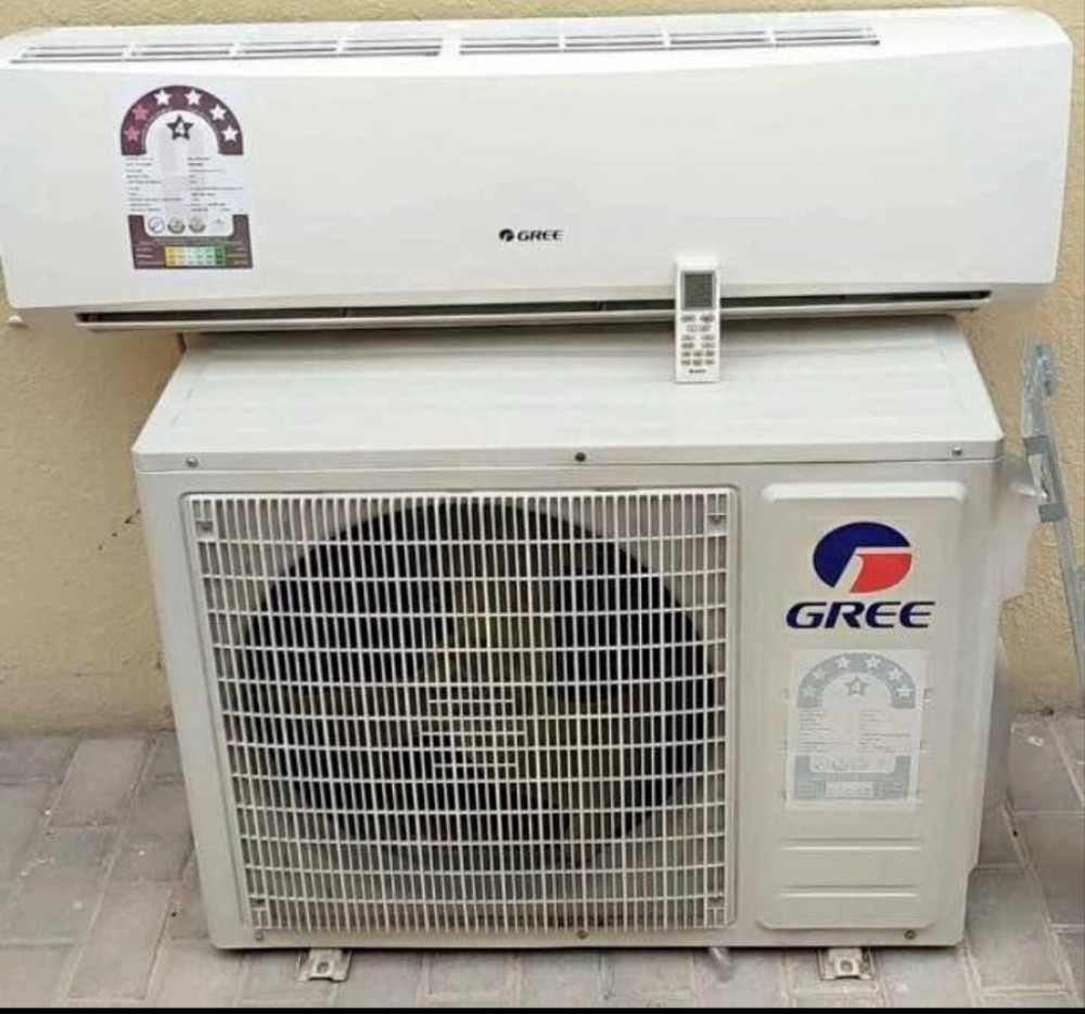 Like New Condition used AC - 1