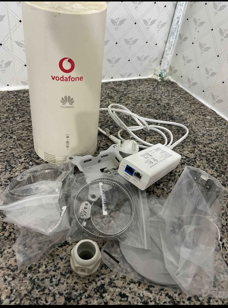 Unlocked Huawei Outdoor CPE Route - 3