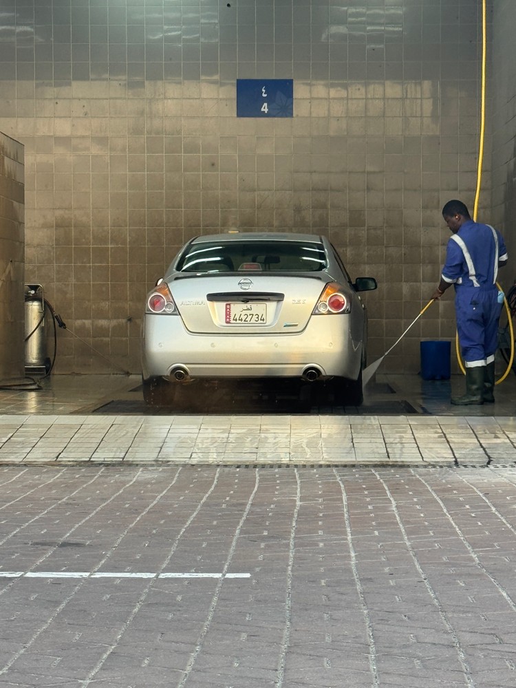 Nissan - 2