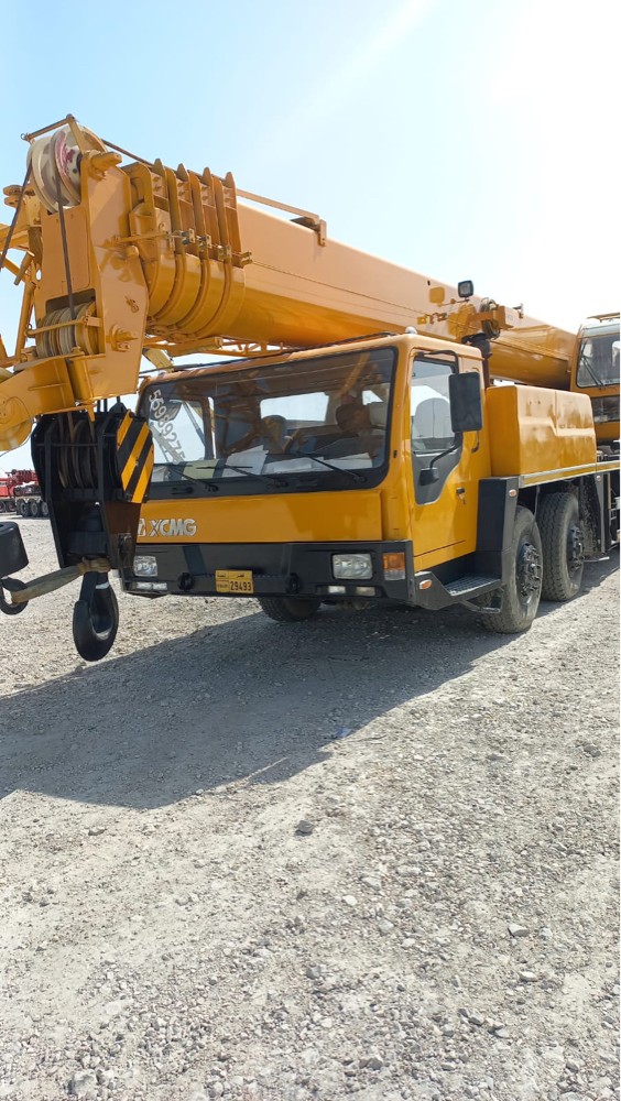 crane for rent - 1