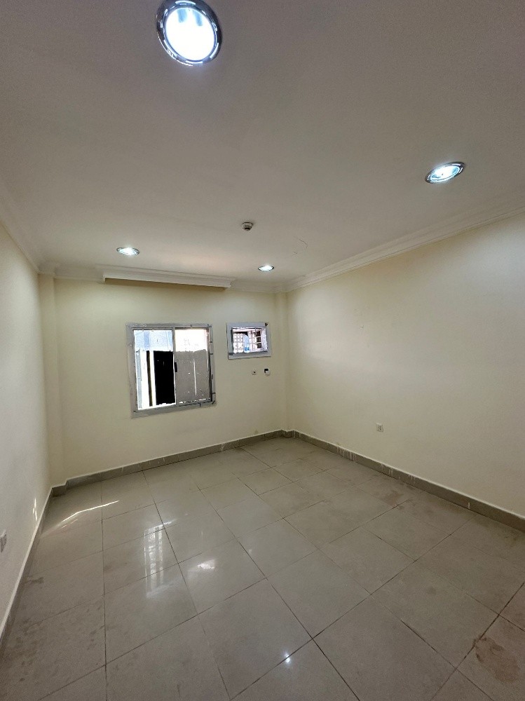 للإيجار سكن بالصناعية ش 21 - 3