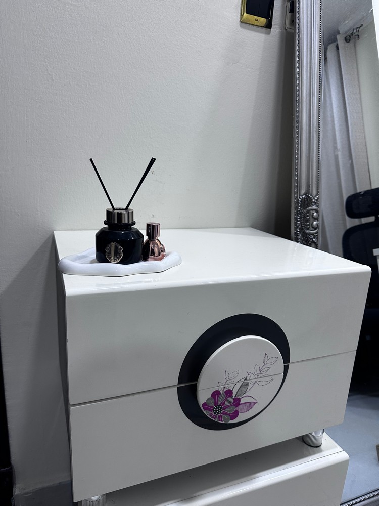 bed + mattress + side table - 2
