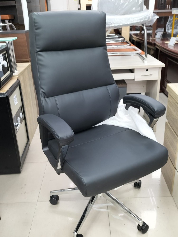 Manager office Chairs (brand new) - 3