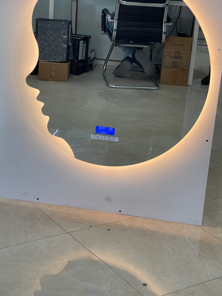 creators glass  - 10