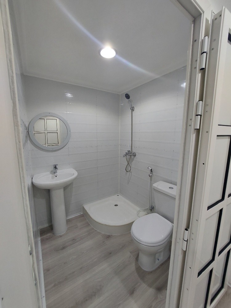 caravan bathroom new sell - 12