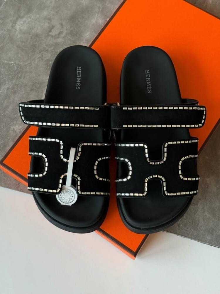 Hermes slipper available - 9