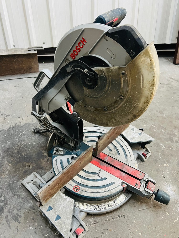 Aluminium cutter urgent sale - 1