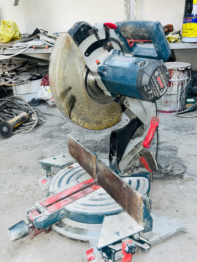 Aluminium cutter urgent sale - 3