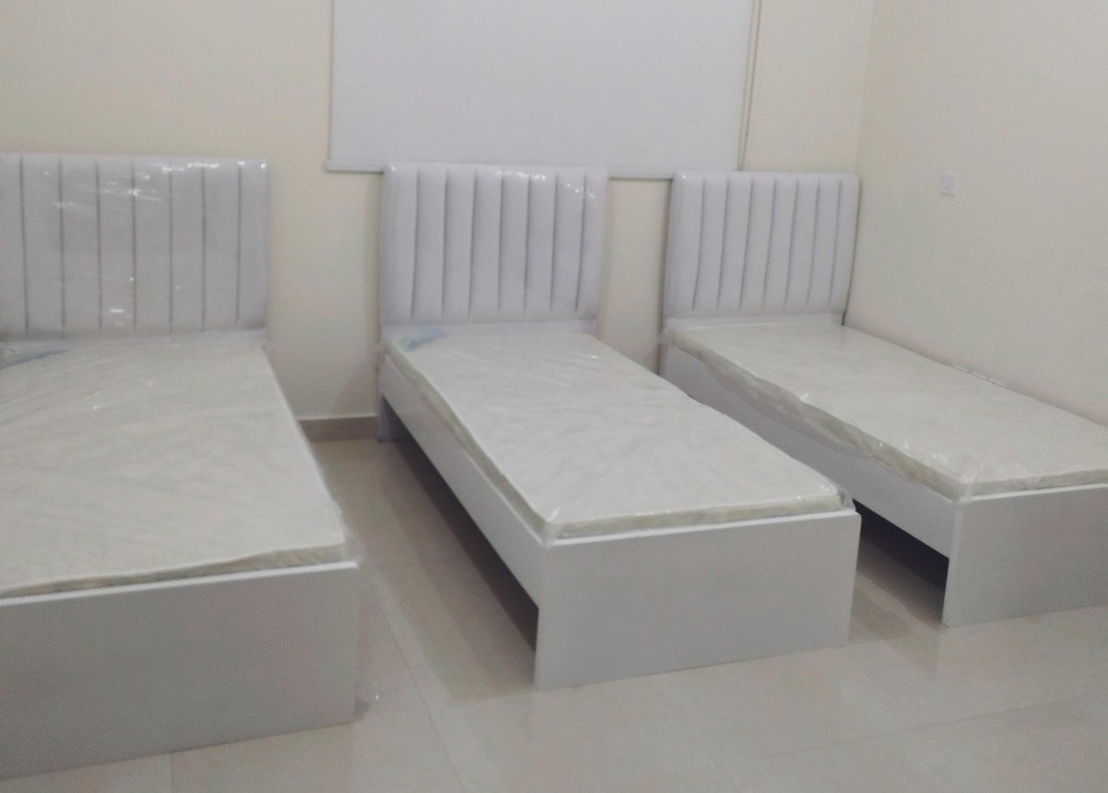 سرير مفرد وخزانة للبيع. - 4