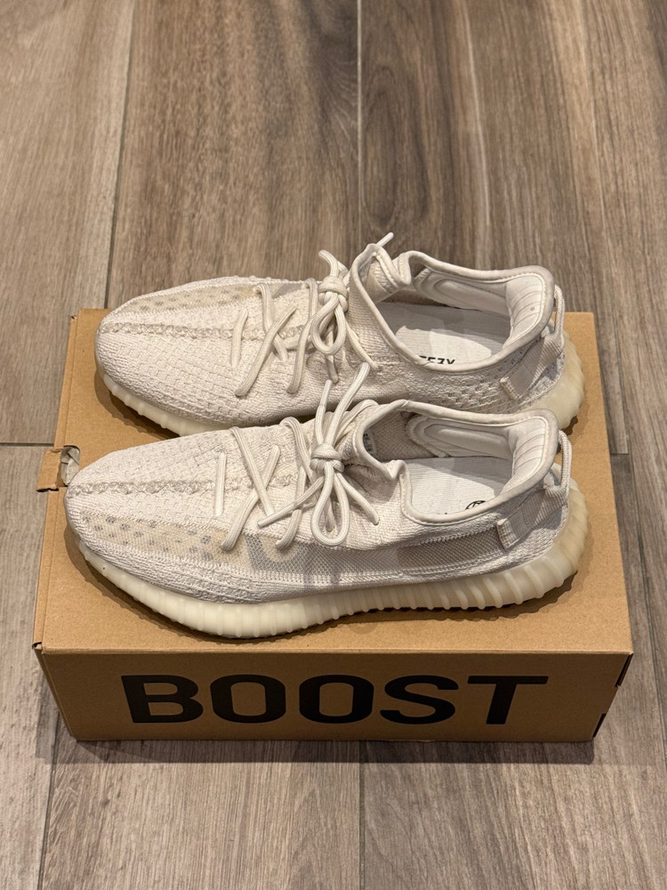حذاء ييزي 350 اصلي اللون ابيض - 1