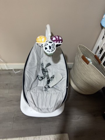 Mama roo baby swing  - 4