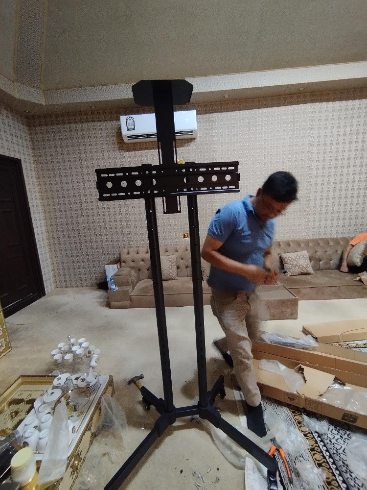 حامل تلفزيون مع عربات - 2