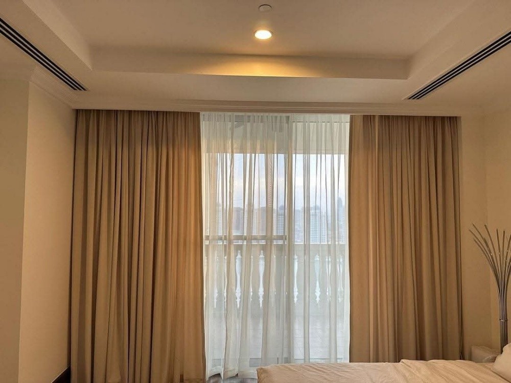 curtain - 4