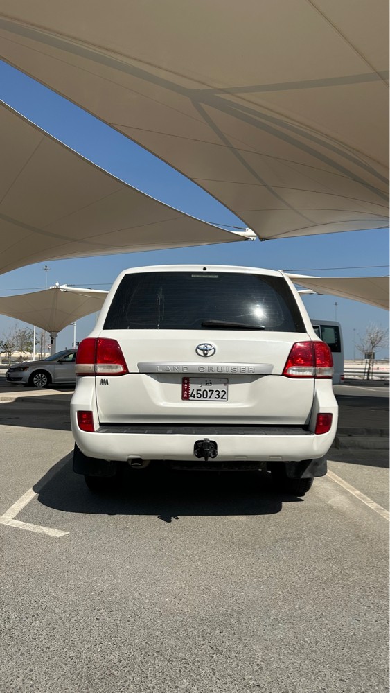 Land Cruiser 2011 G Standard  - 4