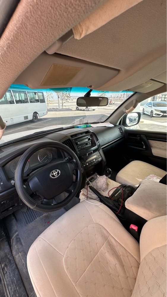 Land Cruiser 2011 G Standard  - 9