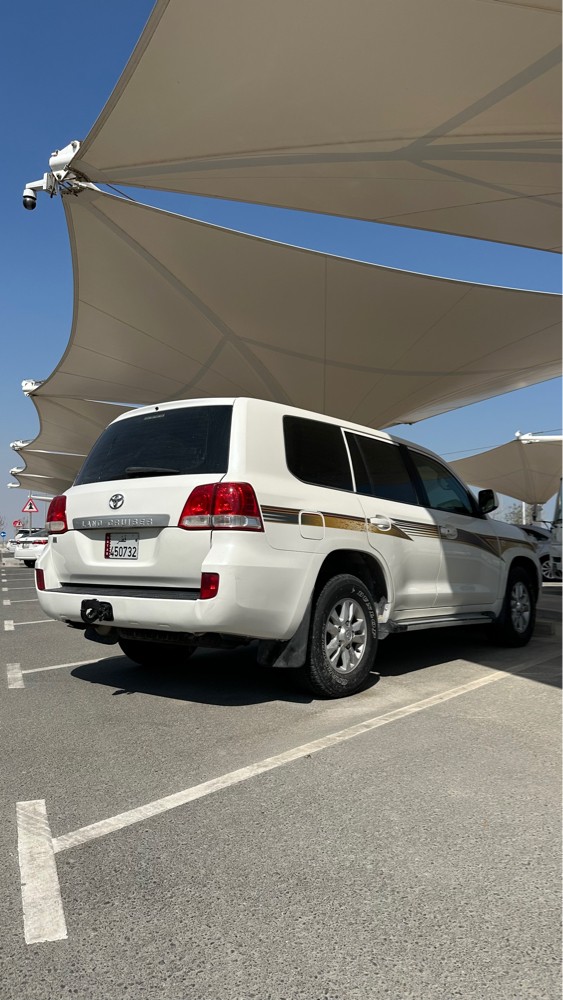 Land Cruiser 2011 G Standard  - 5