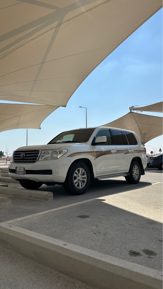 Land Cruiser 2011 G Standard  - 3