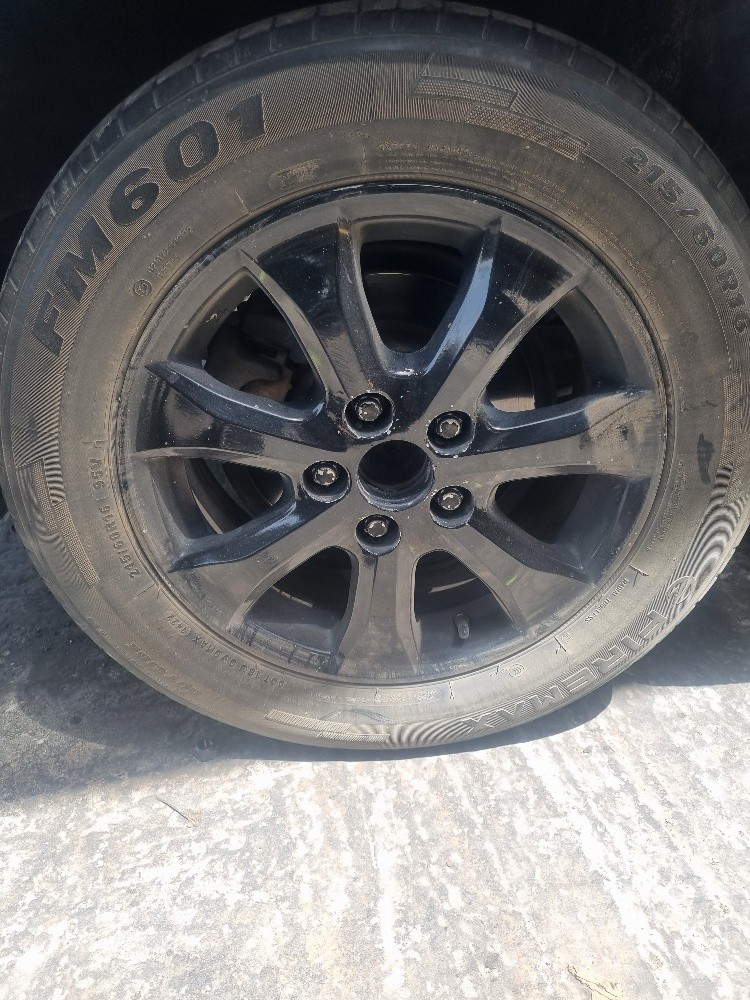 Camry 2011 rim - 1