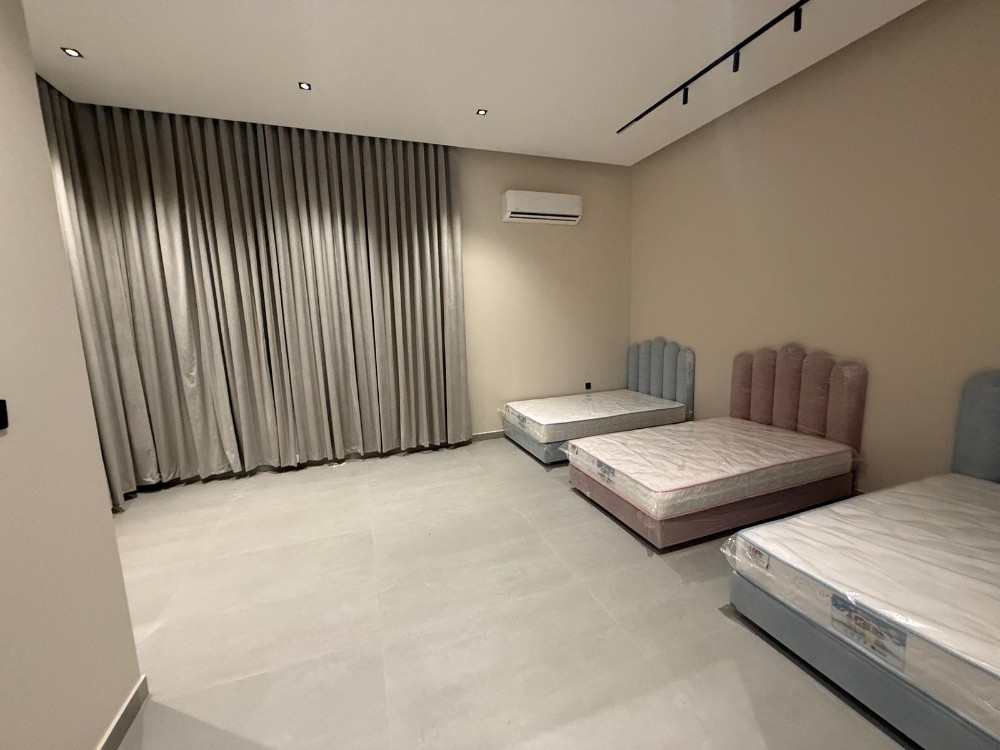 Bed & cabinet - 8